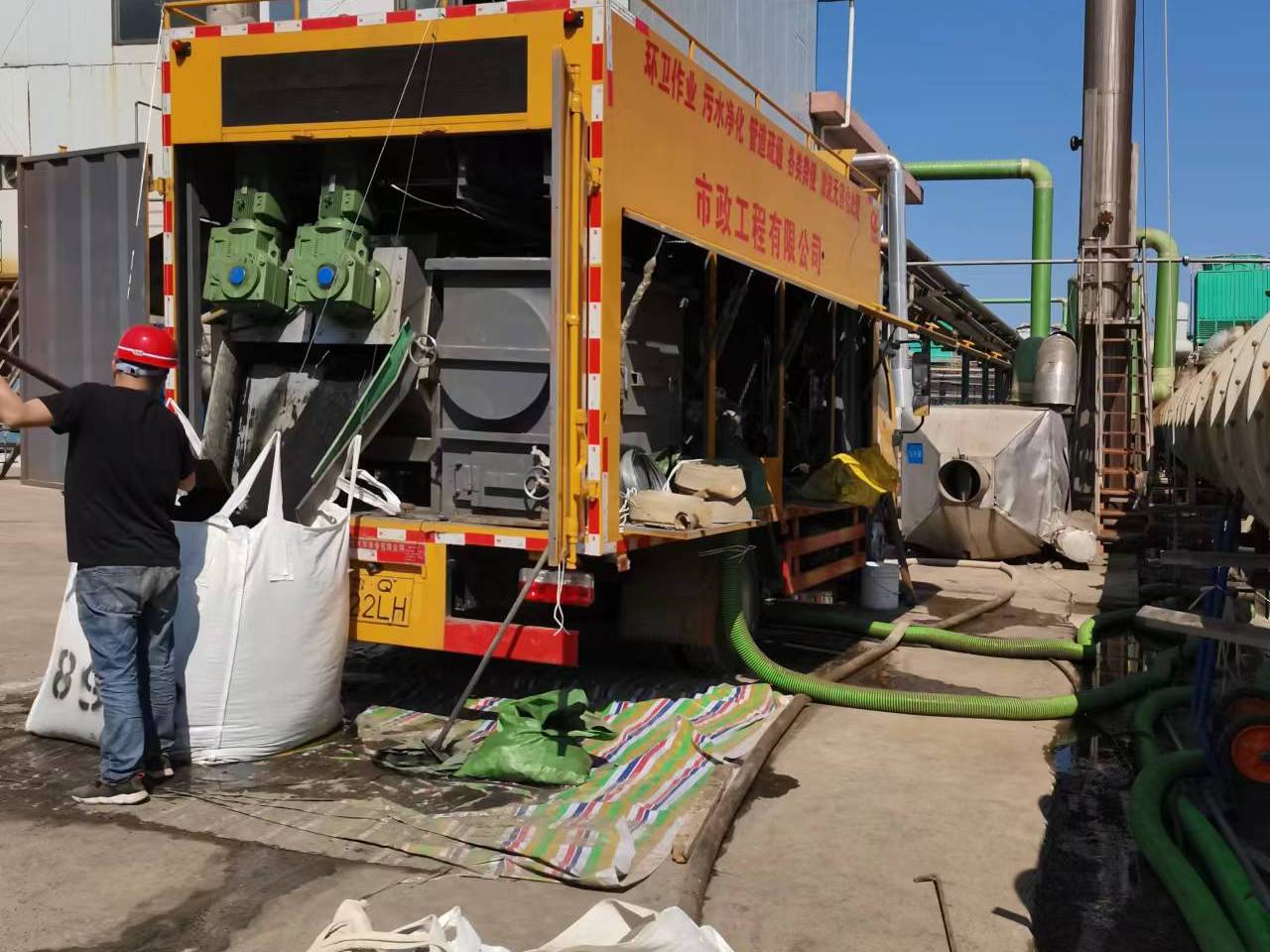 达坂城淤泥压干处理