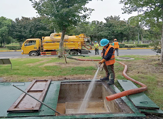 达坂城化油池清理