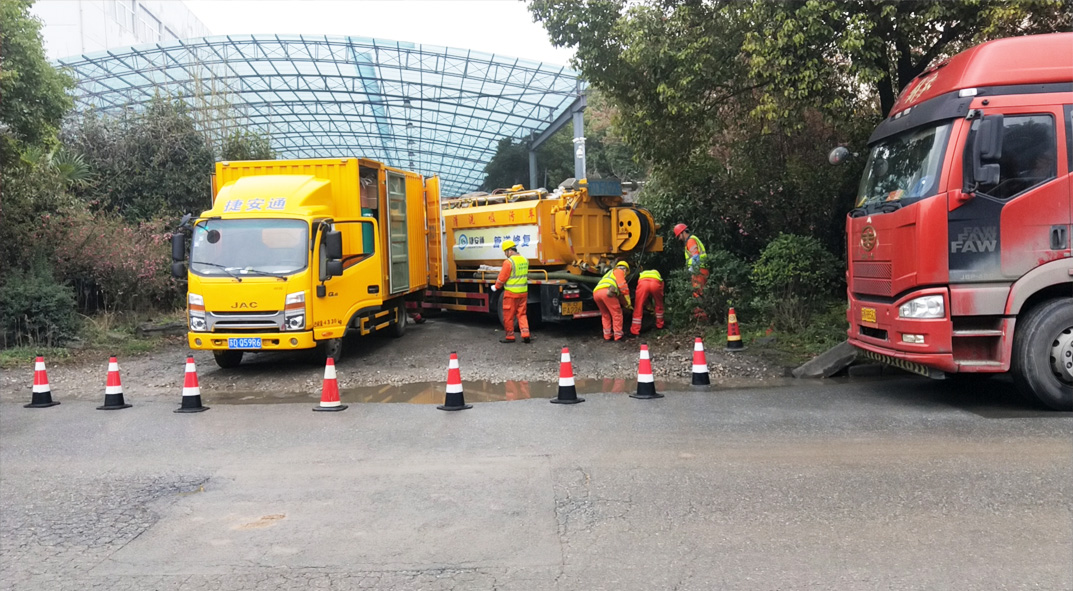 达坂城成区雨污水管网“四位一体”检测疏通项目